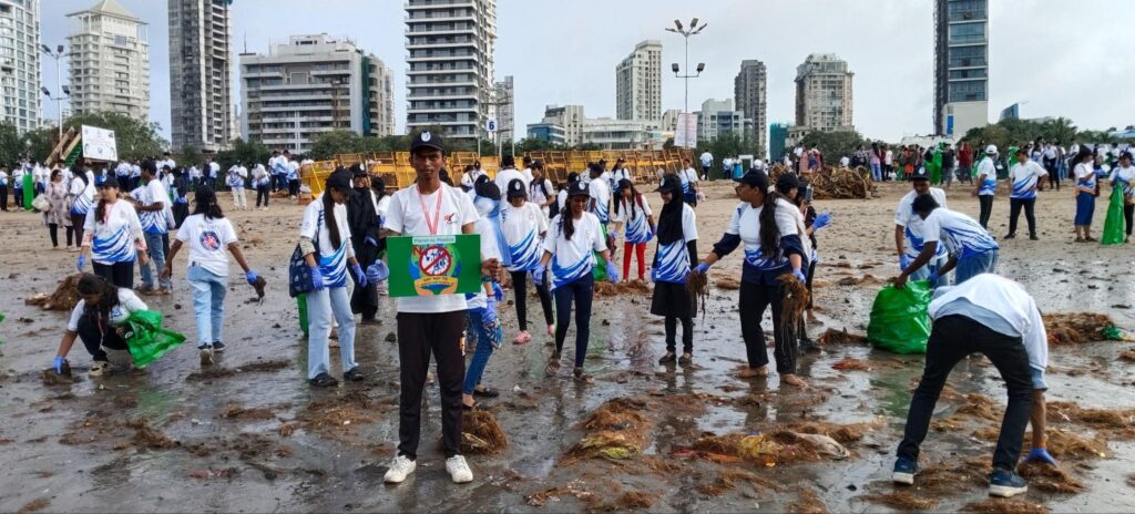 Beach Cleanup Volunteers in Mumbai, India