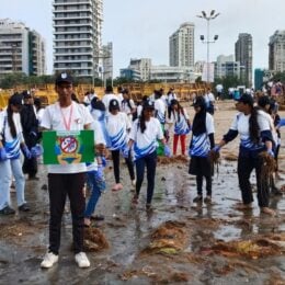 Beach Cleanup Volunteers in Mumbai, India