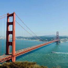 Golden Gate Bridge on a sunny day