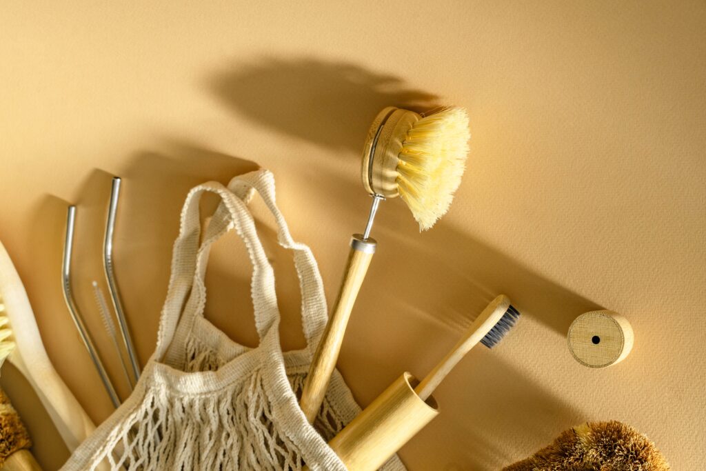 Plastic-free and reusable tools and accessories