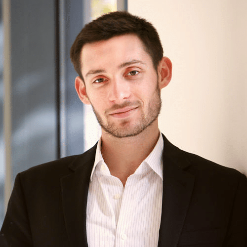Evan Raskin headshot